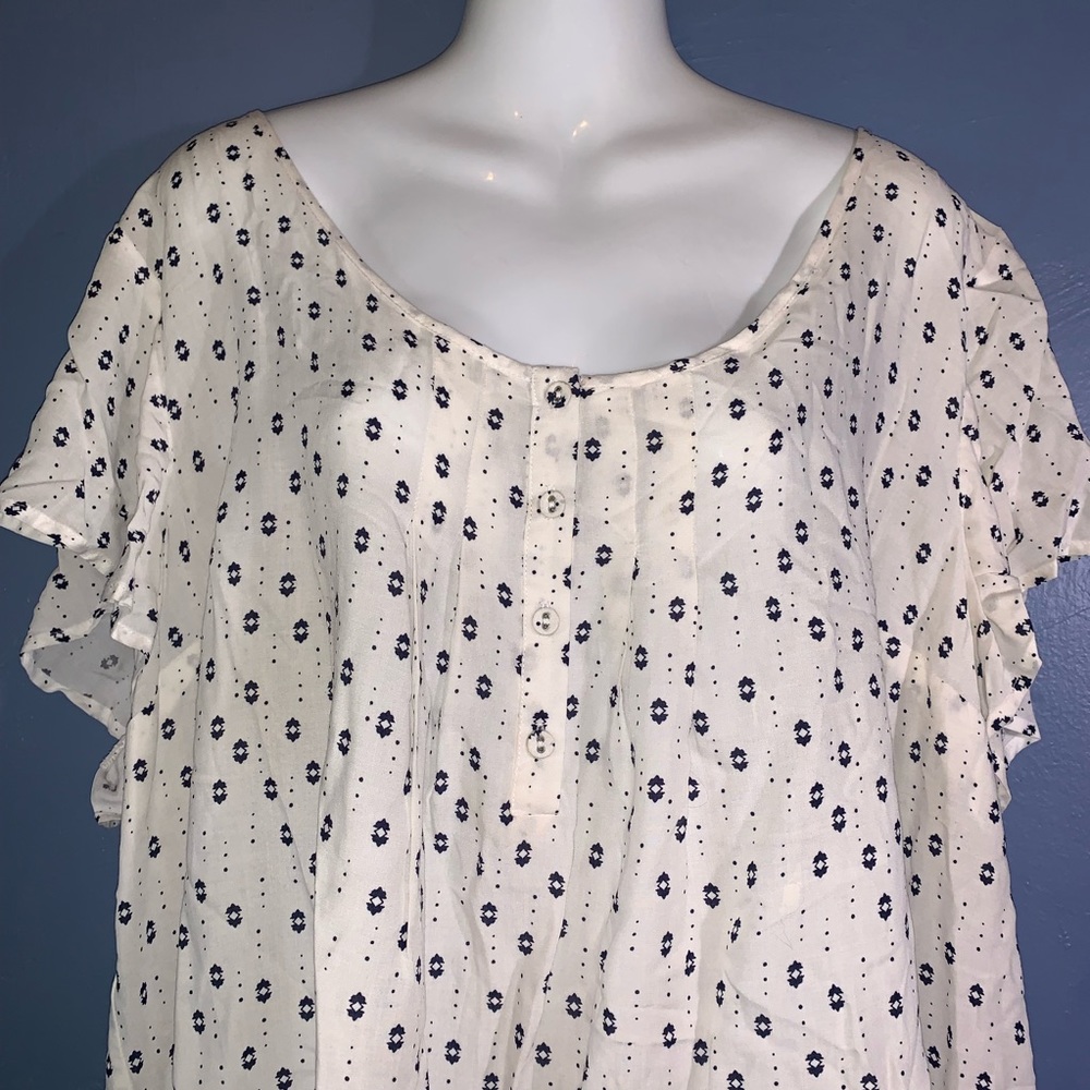 Torrid Blouse - Picture 2 of 4